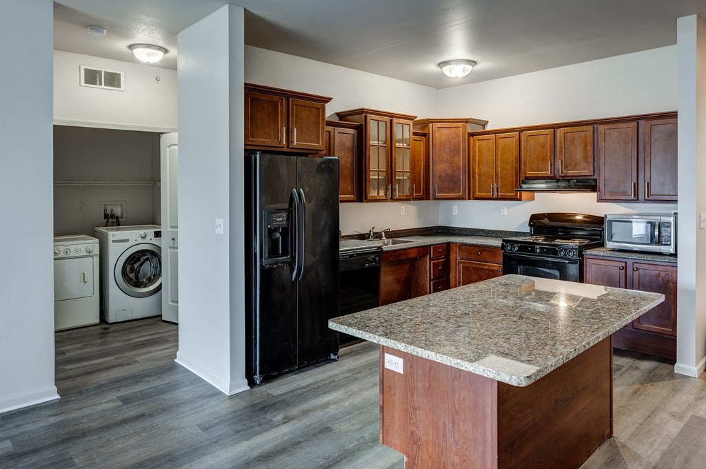 Spacious Kitchen in East Lansing Apartments near Michigan State University | The Hamptons