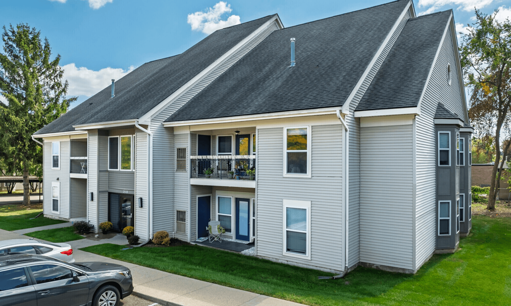 Pine Lane Estates Apartments Exterior