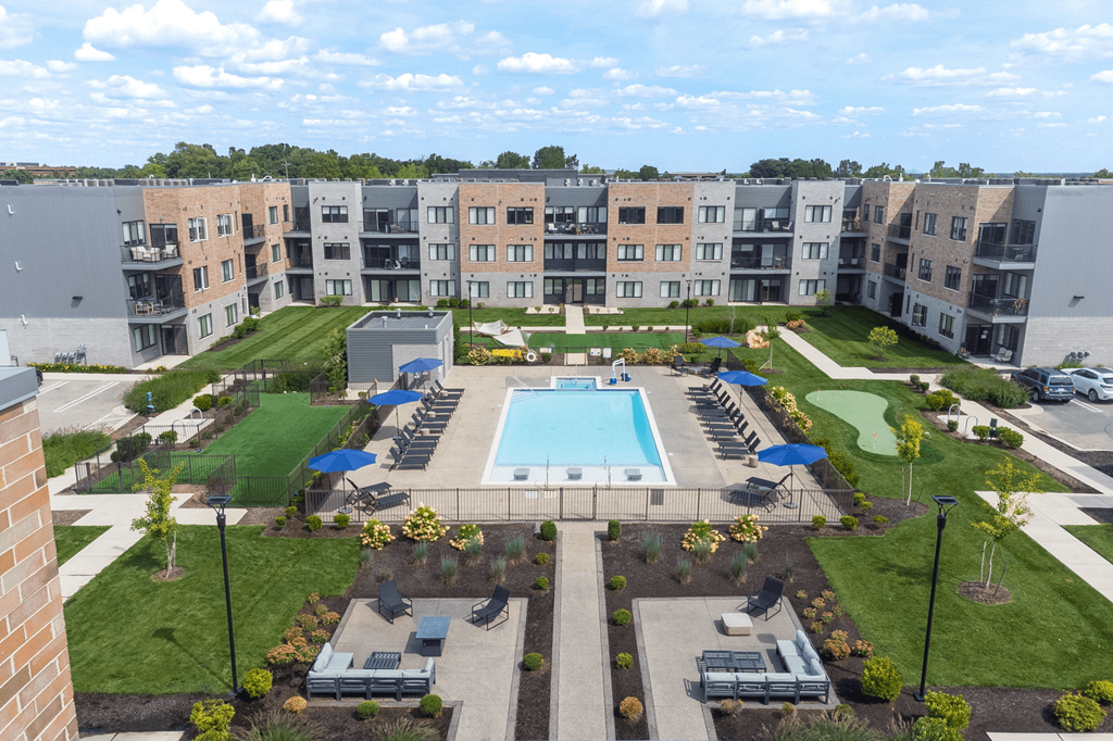 Swimming Pool at Metro Detroit Apartments | The Gem Apartments in Livonia MI