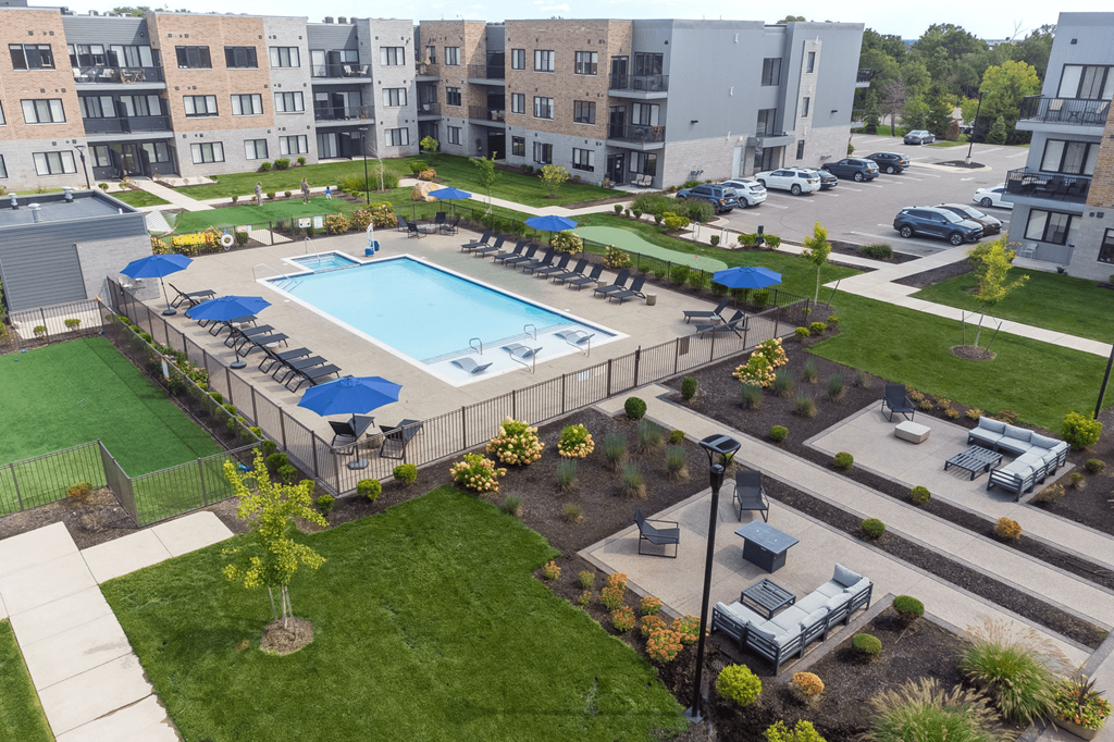Metro Detroit Apartments | The Gem Apartments in Livonia MI