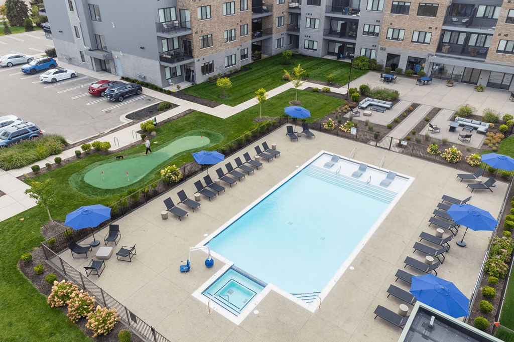 Swimming Pool at Metro Detroit Apartments | The Gem Apartments in Livonia MI