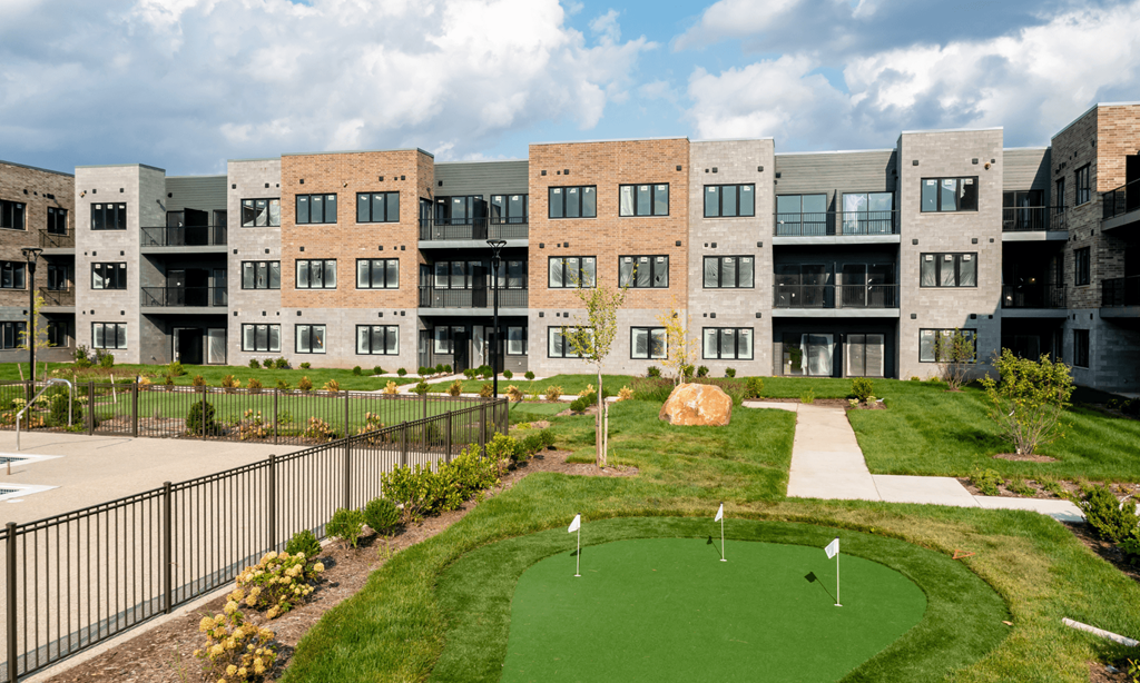  Resort style amenities | The Gem Apartments in Livonia, MI
