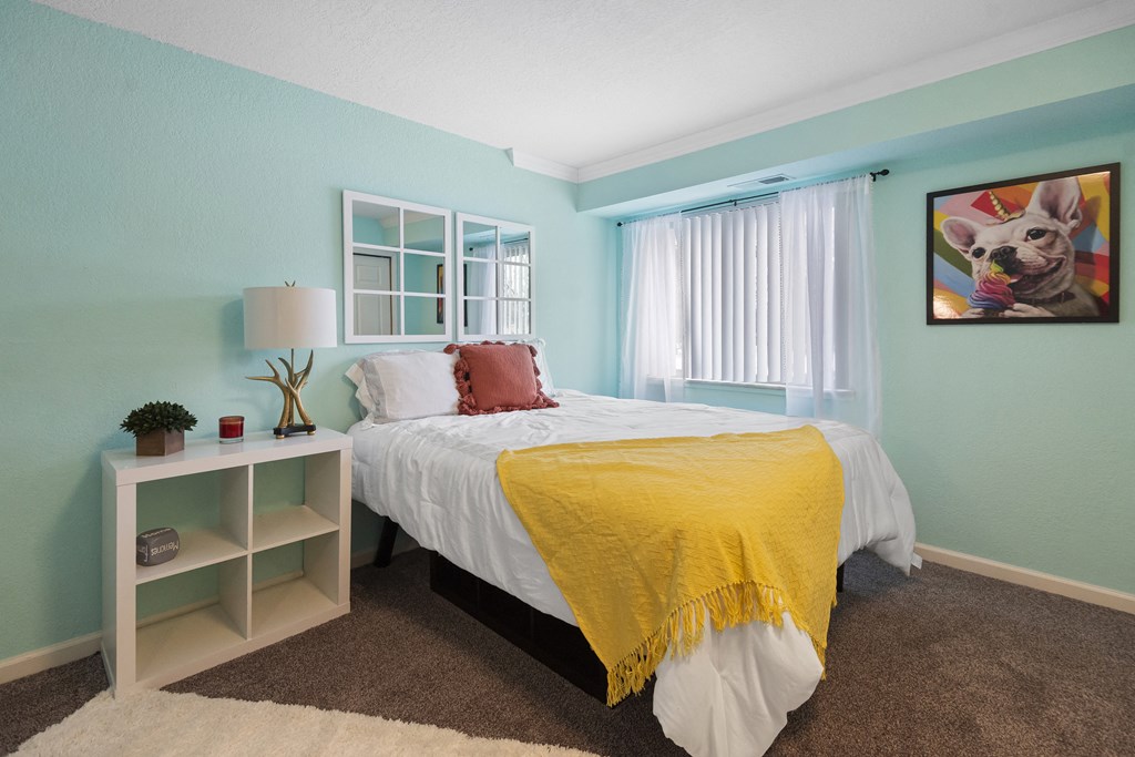 Spacious bedrooms in East Lansing Apartments near Michigan State University | The Oaks