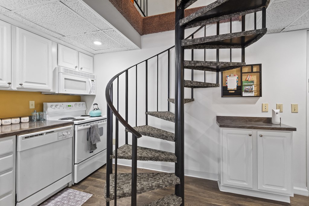 Spacious kitchen in East Lansing Apartments near Michigan State University | The Oaks