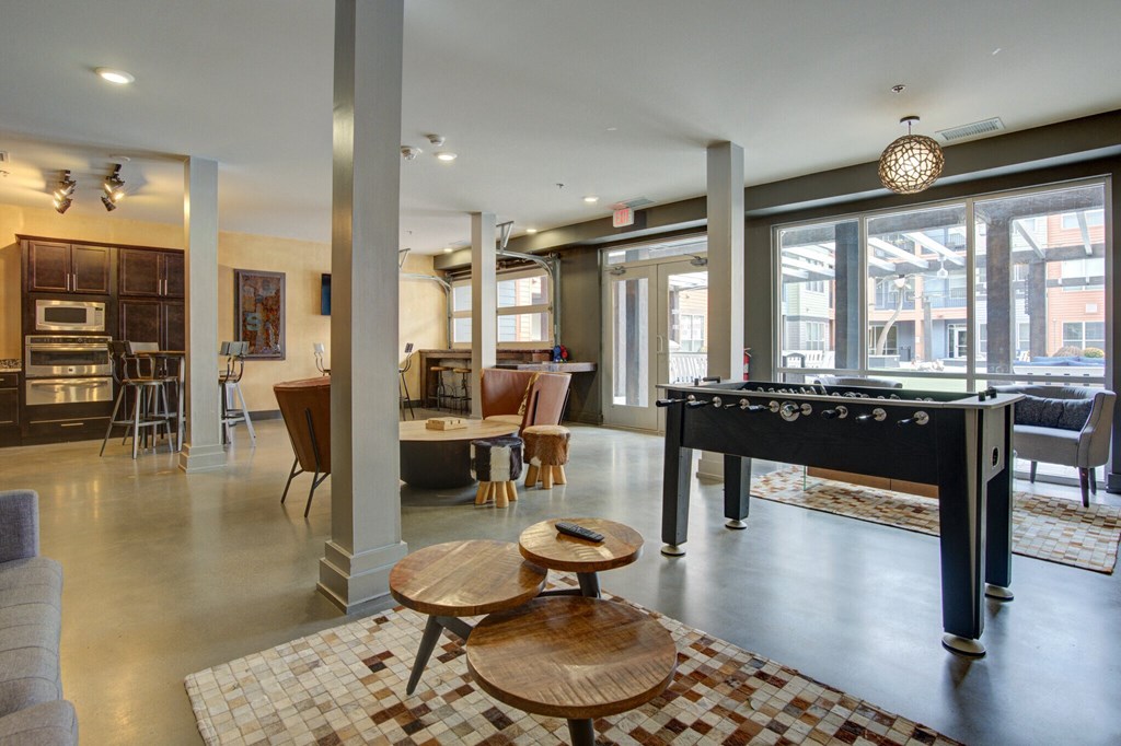 Resident clubroom at Vista at the Heights Apartments near Eastwood Towne Center