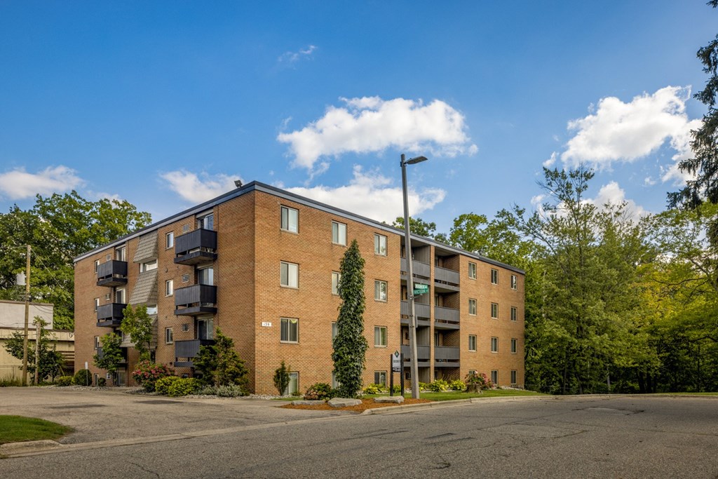 East Lansing, MI near Michigan State University | Woodmere