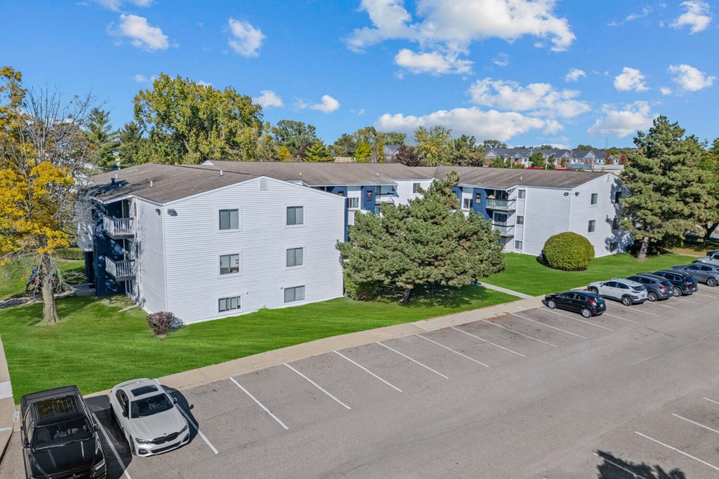 Aerial Parking View at Sterling Lake - Sterling Heights, MI, Michigan, 48312