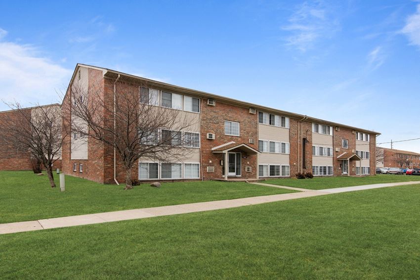 Cove On 10 - Warren, MI Apartments, 25108 Hoover Rd, Warren, MI - RentCafe