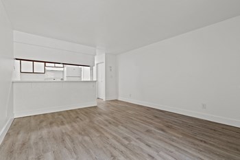315 E. Edgewood Blvd Studio-2 Beds Apartment, Townhouse for Rent - Photo Gallery 24