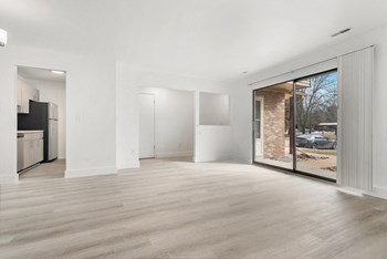 37410 Fountain Park Cir 1-2 Beds Apartment for Rent - Photo Gallery 4