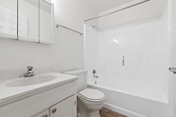 315 E. Edgewood Blvd Studio-2 Beds Apartment, Townhouse for Rent - Photo Gallery 21