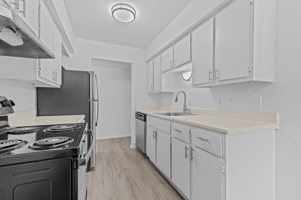 the preserve at ballantyne commons apartment kitchen