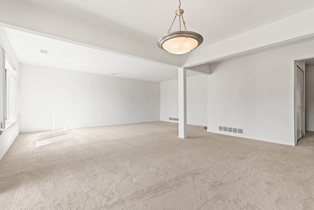 Spacious one, two and three bedroom apartments in Southfield, MI