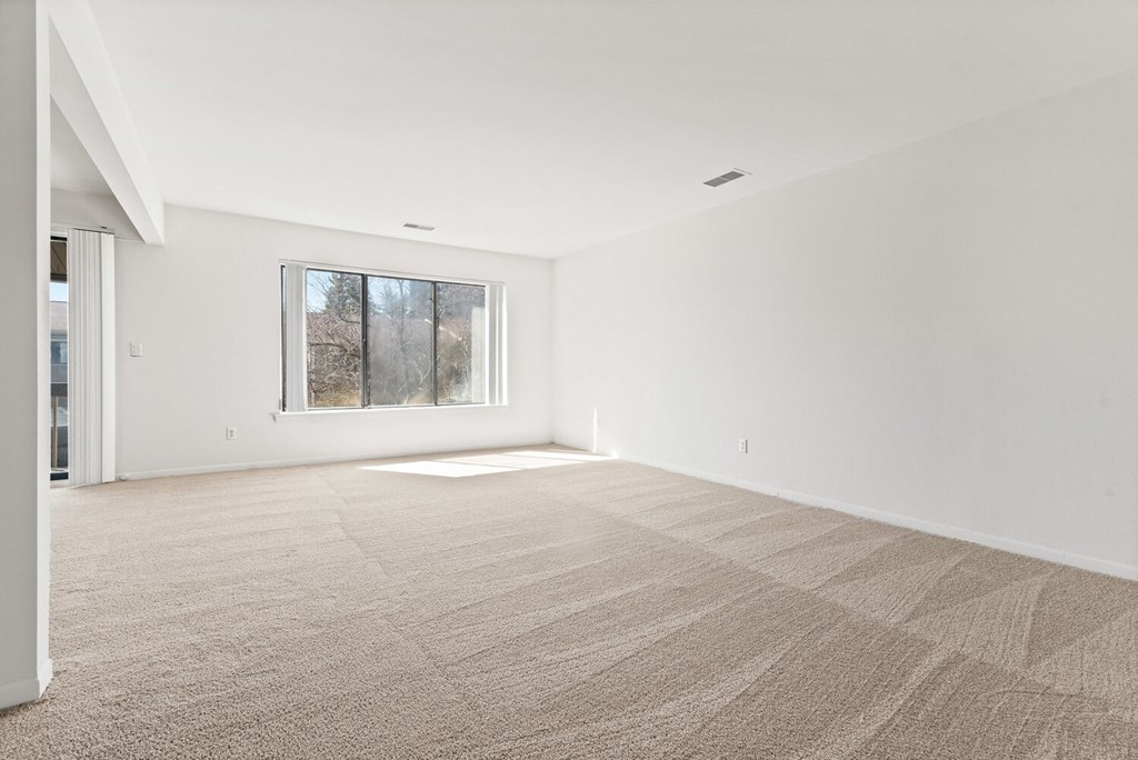 Spacious one, two and three bedroom apartments in Southfield, MI