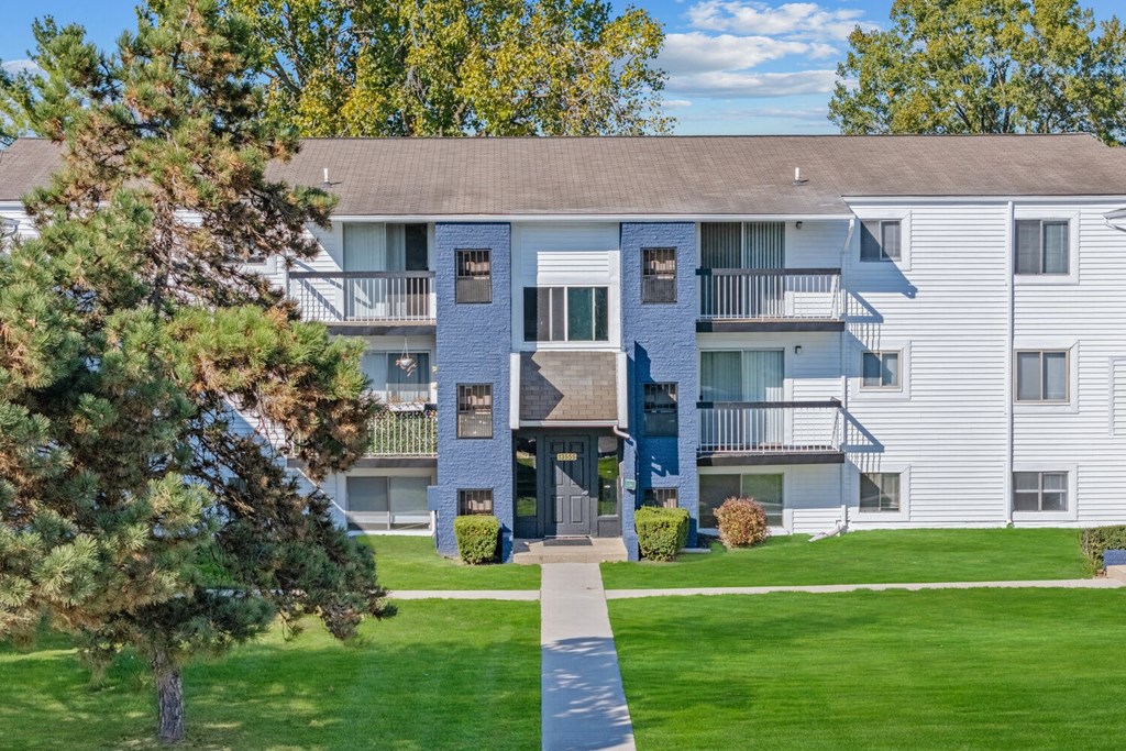 Greenspace walking Path at Sterling Lake - Sterling Heights, MI, Michigan