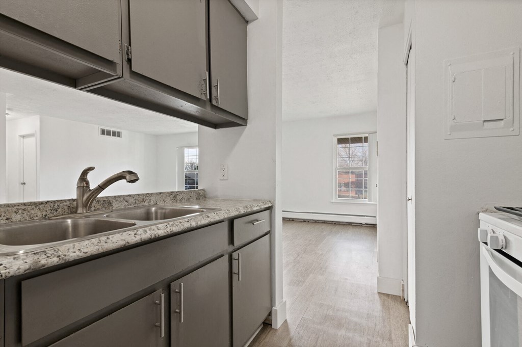 Pet friendly apartments in Roseville, MI