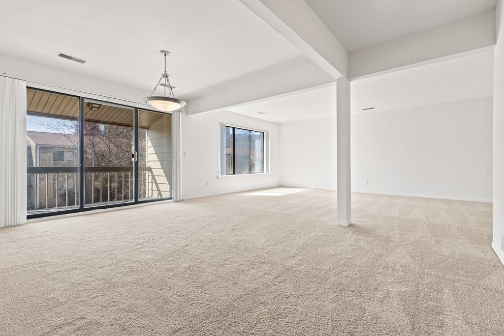 Spacious one, two and three bedroom apartments in Southfield, MI