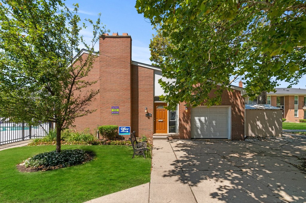 One Bedroom Apartments in Warren, MI