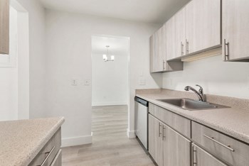 37410 Fountain Park Cir 1-2 Beds Apartment for Rent - Photo Gallery 3