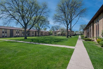 Courtyard - Photo Gallery 31