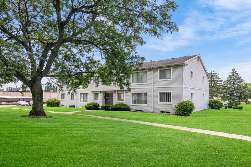 newly renovated apartments in auburn hills mi