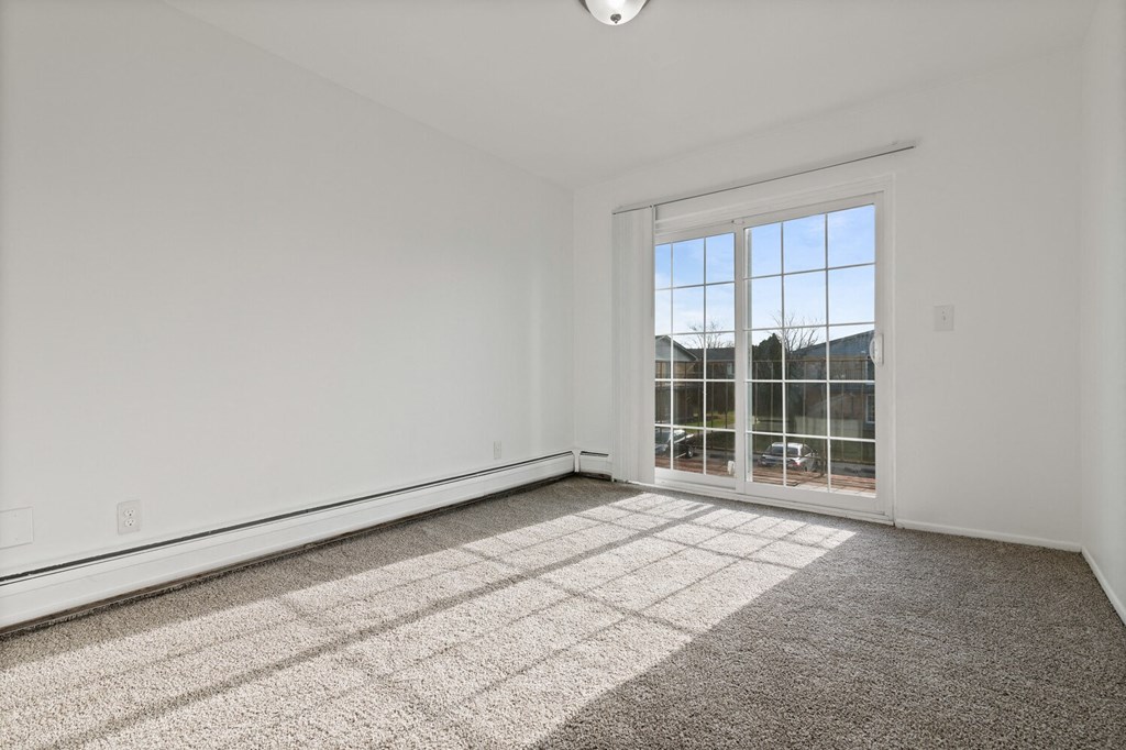 Pet friendly apartments in Roseville, MI