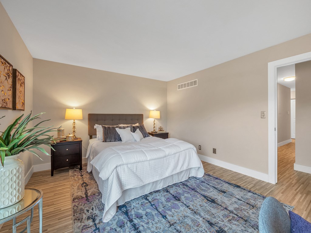 Bedroom Interior at Rochester Club Apartments - Rochester, MI, Rochester Hills, MI, 48306