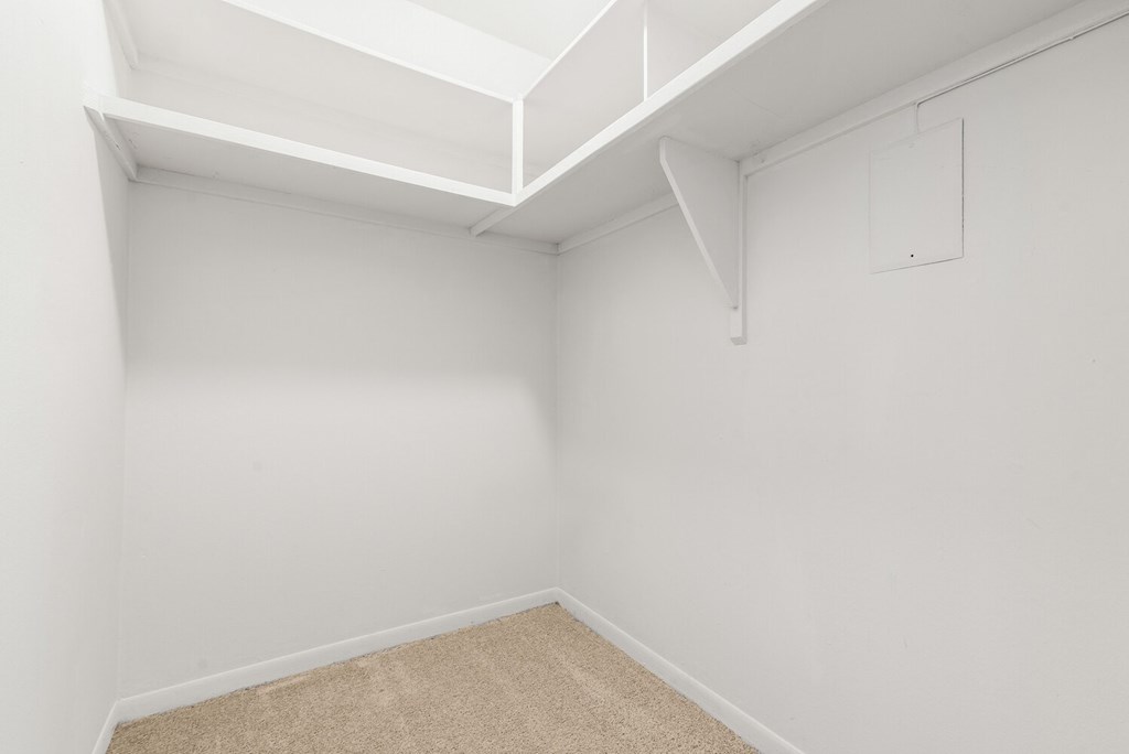 Spacious one, two and three bedroom apartments in Southfield, MI