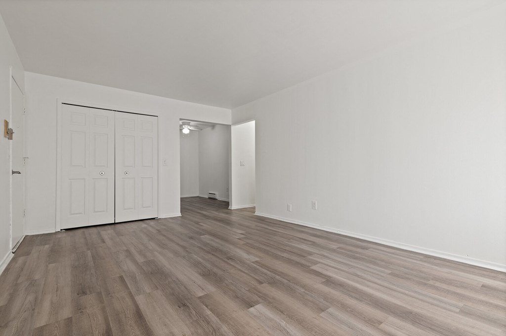 Pet friendly apartments in Roseville, MI