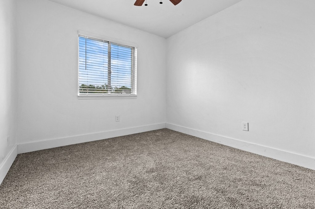 renovated luxury apartments in auburn hills mi