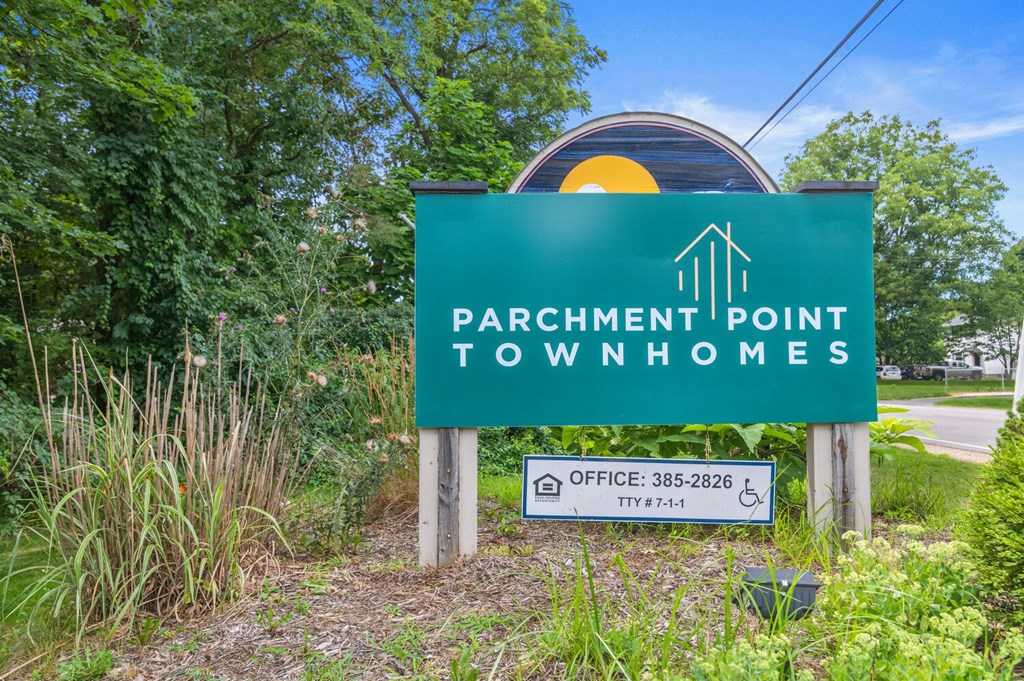 Signature at Parchment Point Townhomes & Apartments - Parchment, MI, Parchment, 49004