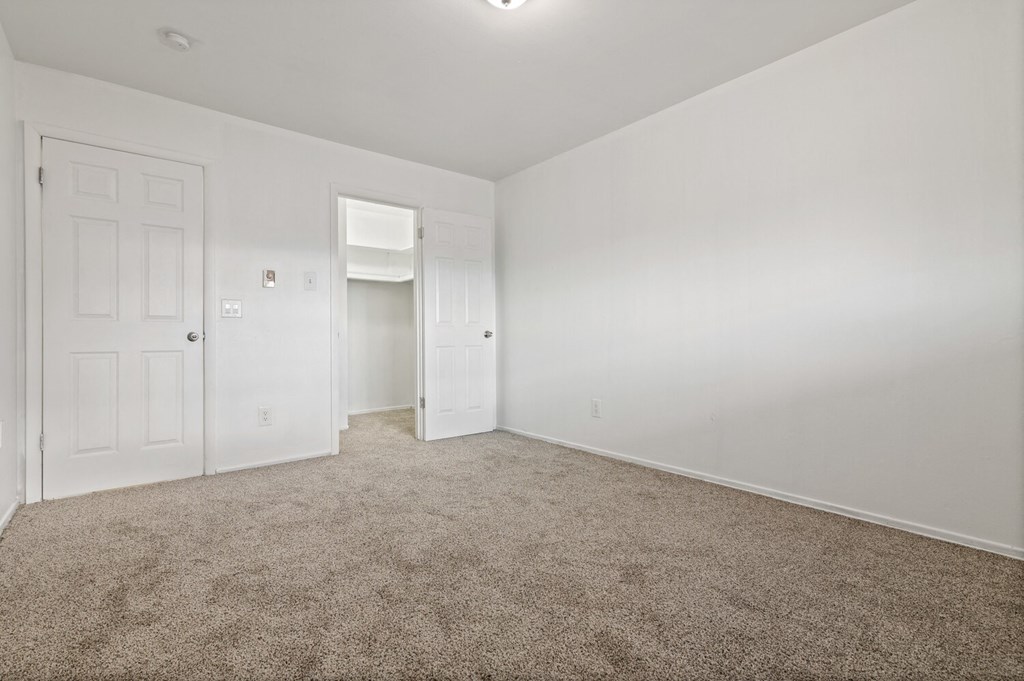 Pet friendly apartments in Roseville, MI