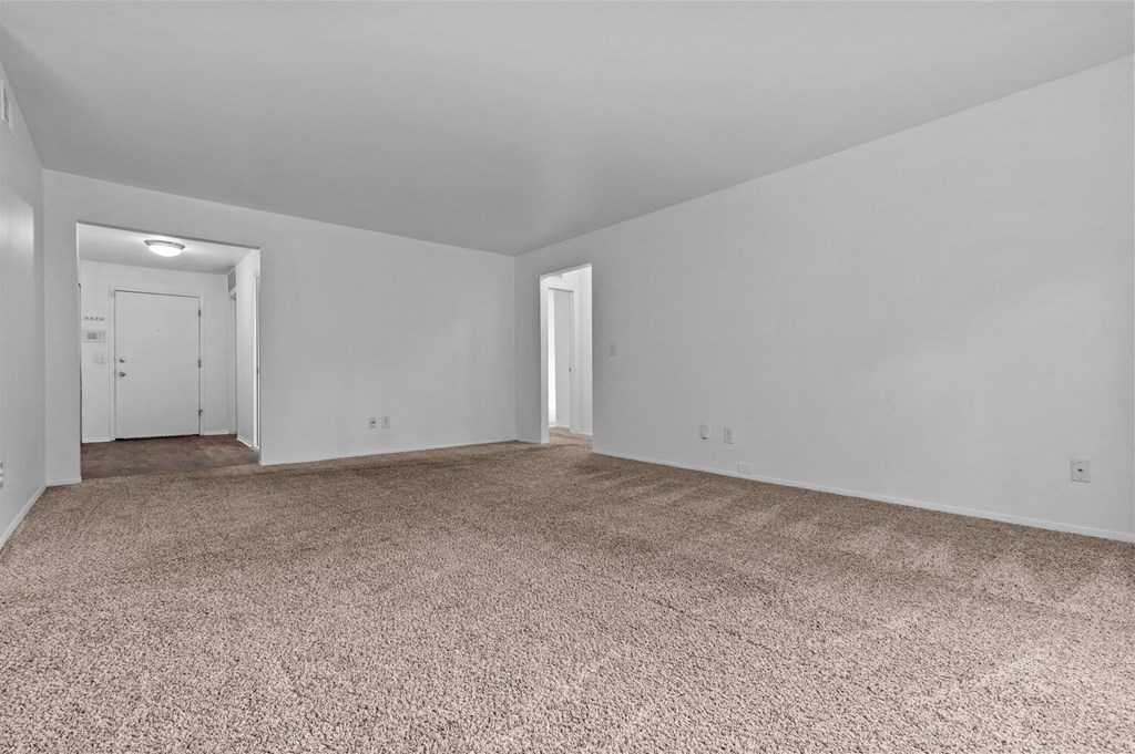 Plush Carpeting Area at Edge At Farmington Hills - Farmington Hills, MI, Farmington Hills, MI, 48334