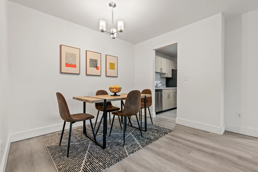 Direct-entry apartments in Westland, MI - Photo Gallery