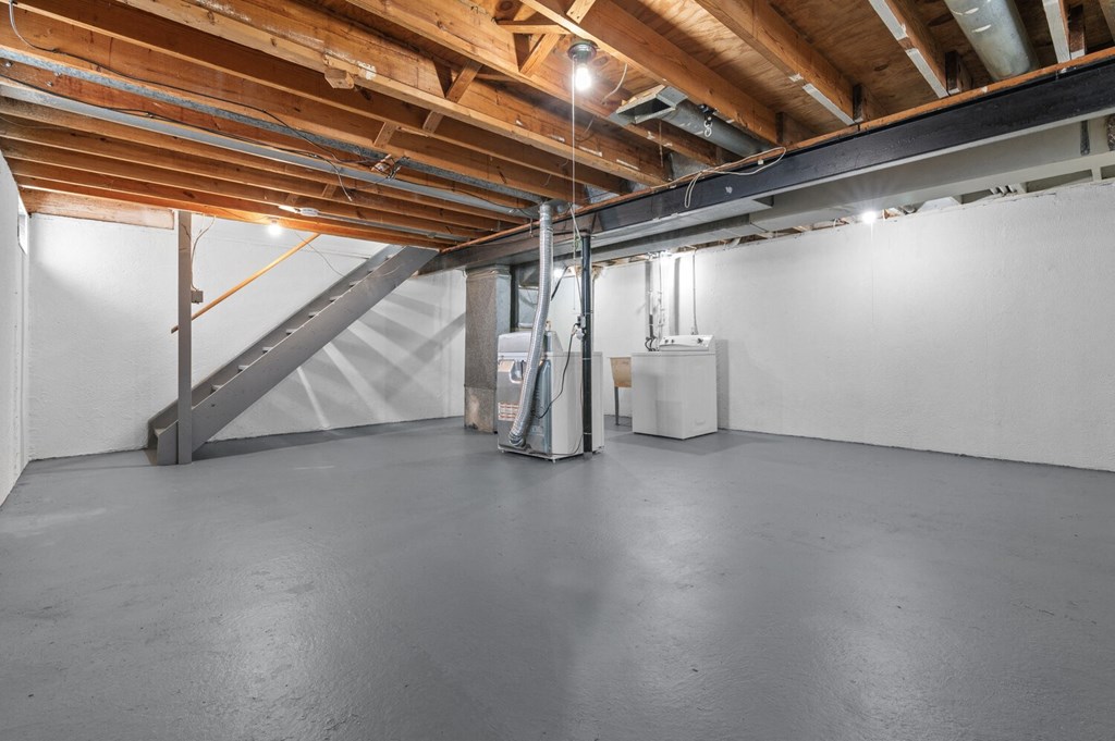 Laundry Area at Sterling Lake - Sterling Heights, MI, Sterling Heights, MI, 48312