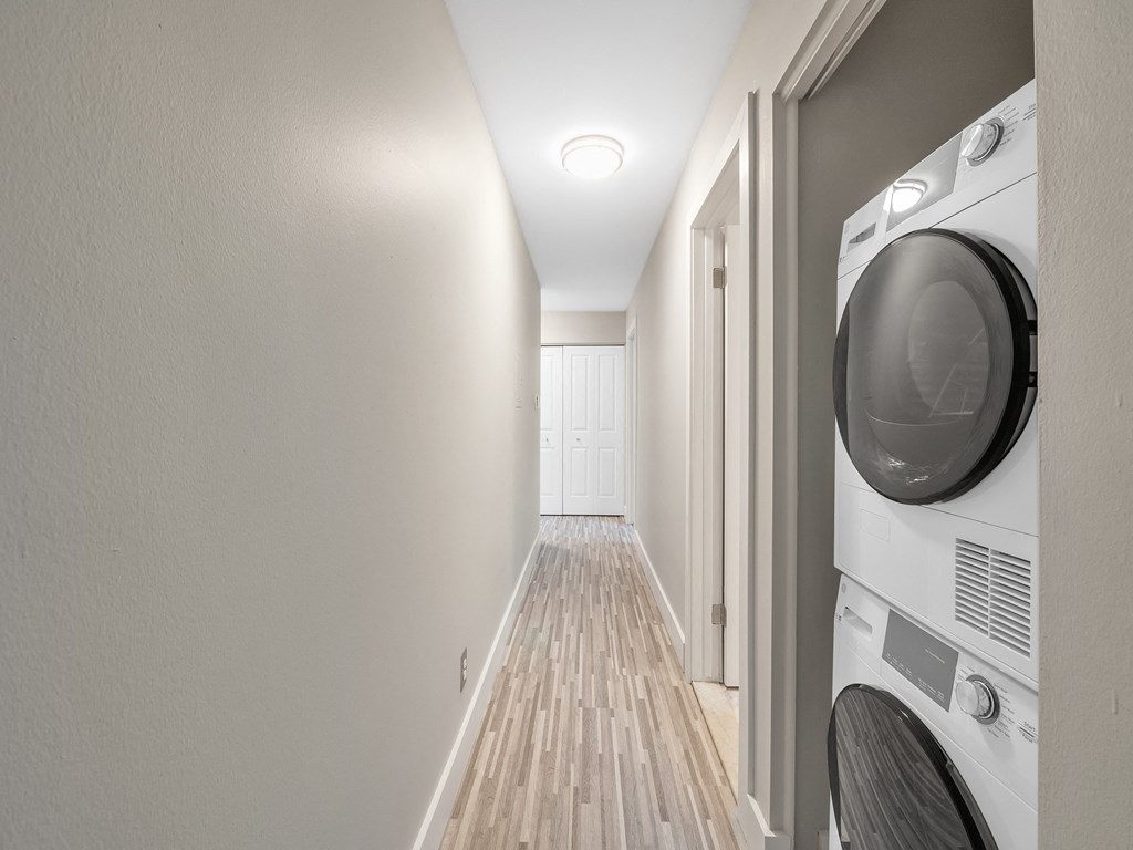 Washer and Dryer Options at Rochester Club Apartments - Rochester, MI, Rochester Hills, MI, 48306