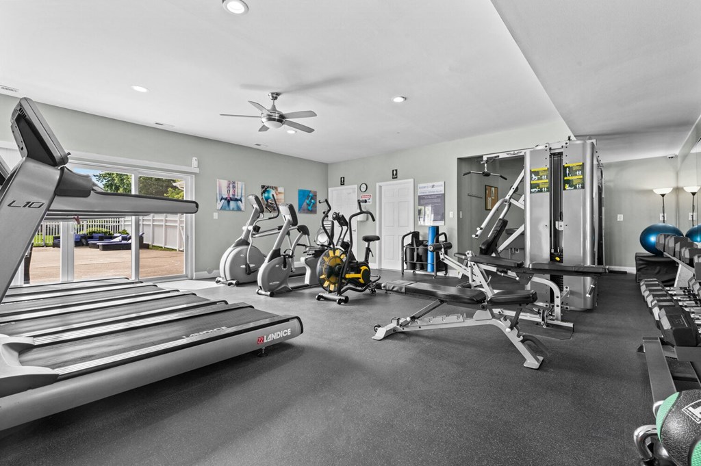 apartments with a fitness center in auburn  hills mi