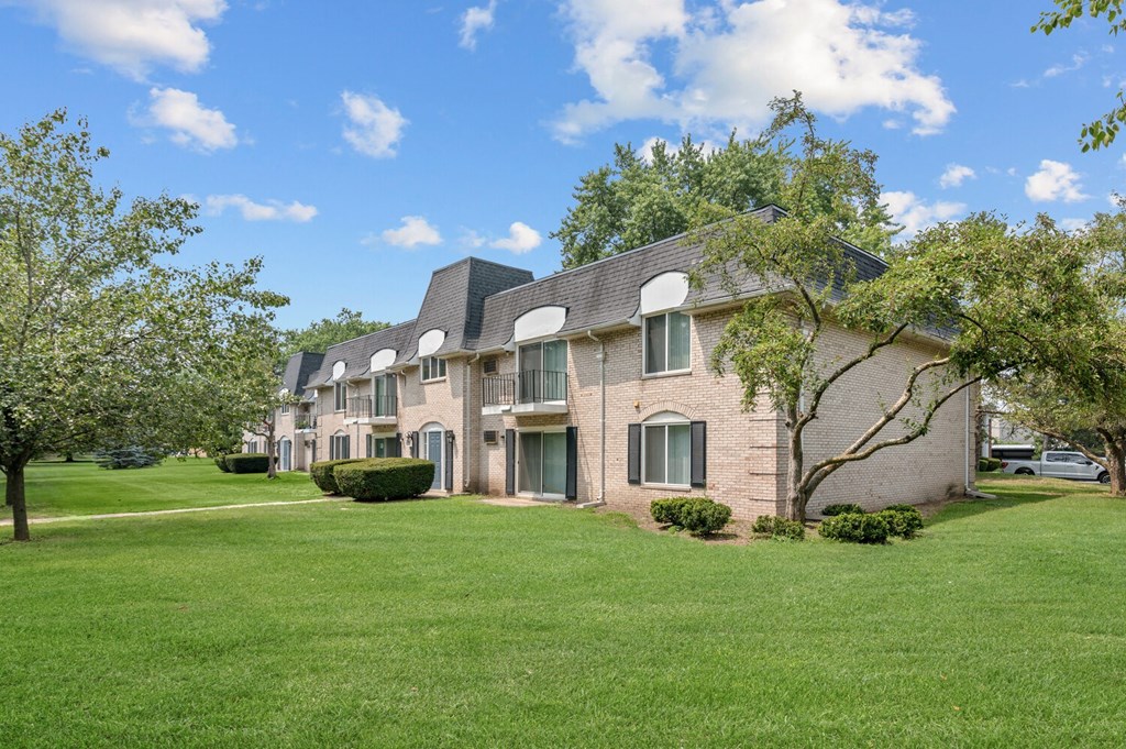 Green Outdoor at Apple Ridge Apartments - Livonia, MI, Michigan, 48152