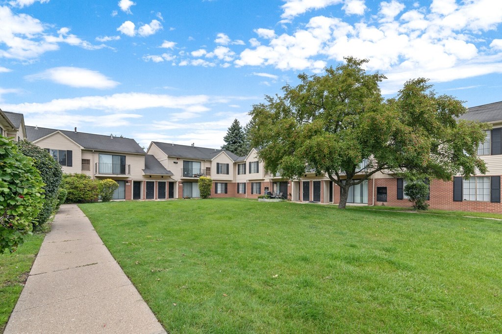 exterior view at the regency woods apartments in pascagoula, ms