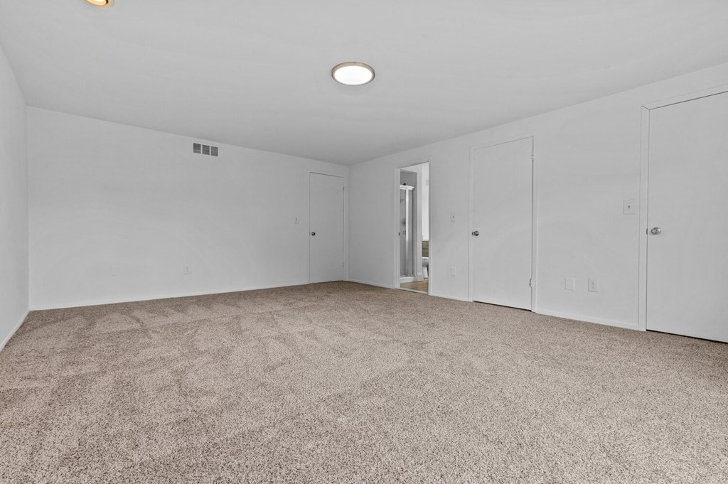 Vacant Bedroom at Edge At Farmington Hills - Farmington Hills, MI, Farmington Hills