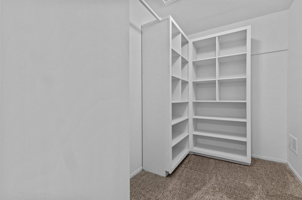 Large Closets at Edge At Farmington Hills - Farmington Hills, MI, Farmington Hills, 48334