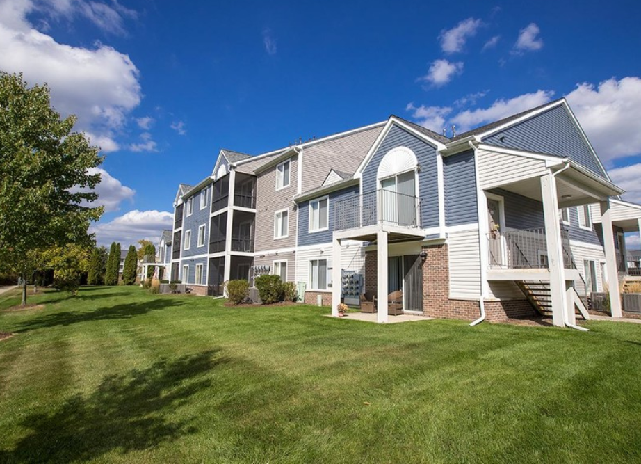 our apartments have a spacious yard with green grass