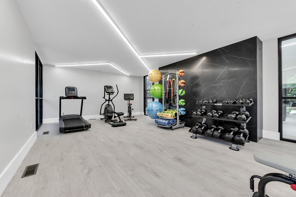 Fitness Center at Rochester Club Apartments - Rochester, MI, Rochester Hills