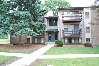 5332 W Michigan Ave #201 1-2 Beds Apartment for Rent