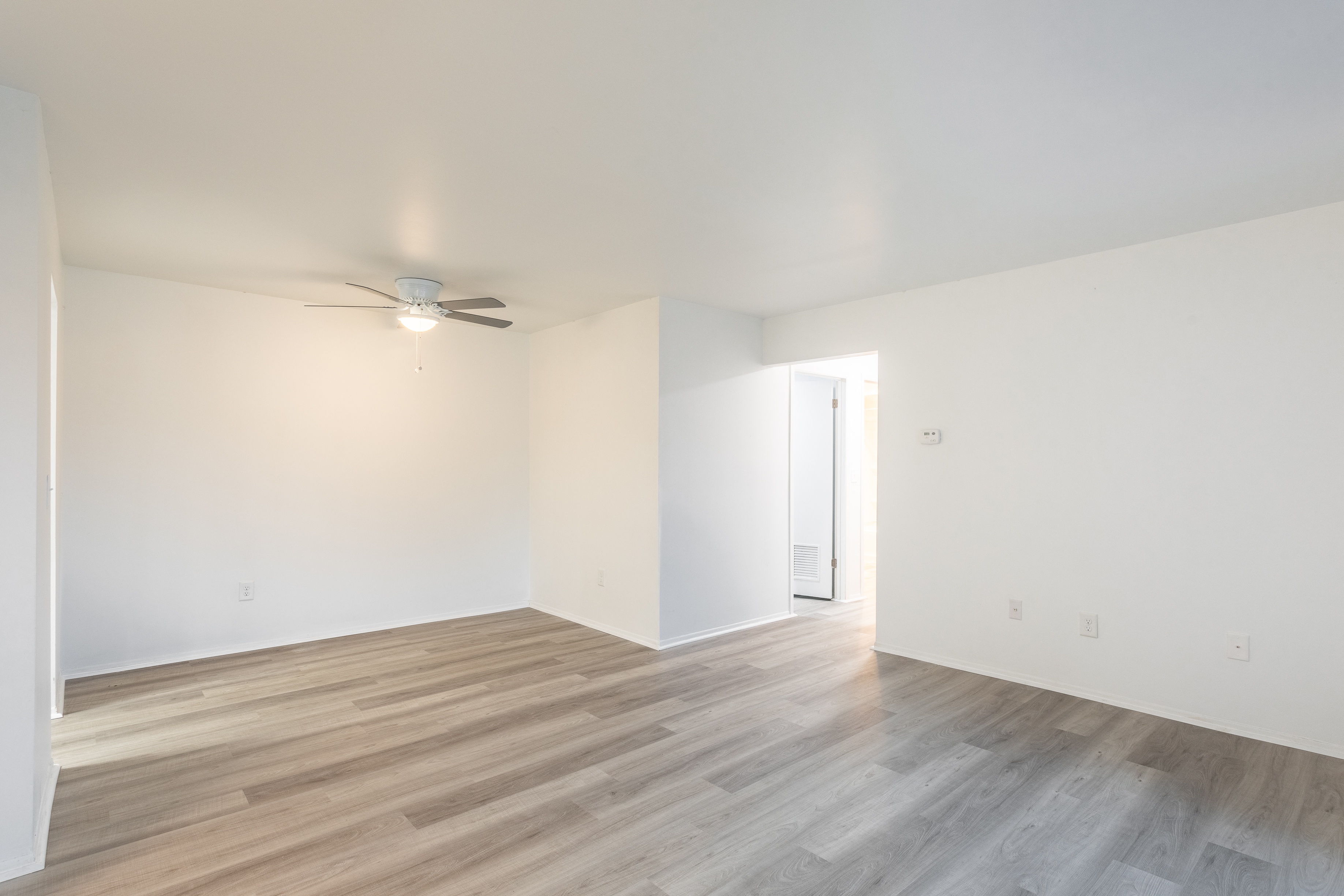 Reserve At Westland Westland Mi Apartments 37410 Fountain Park Cir Westland Mi Rentcafe