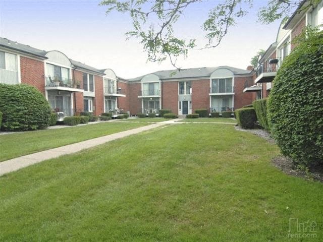 Neighborhood Courtyard