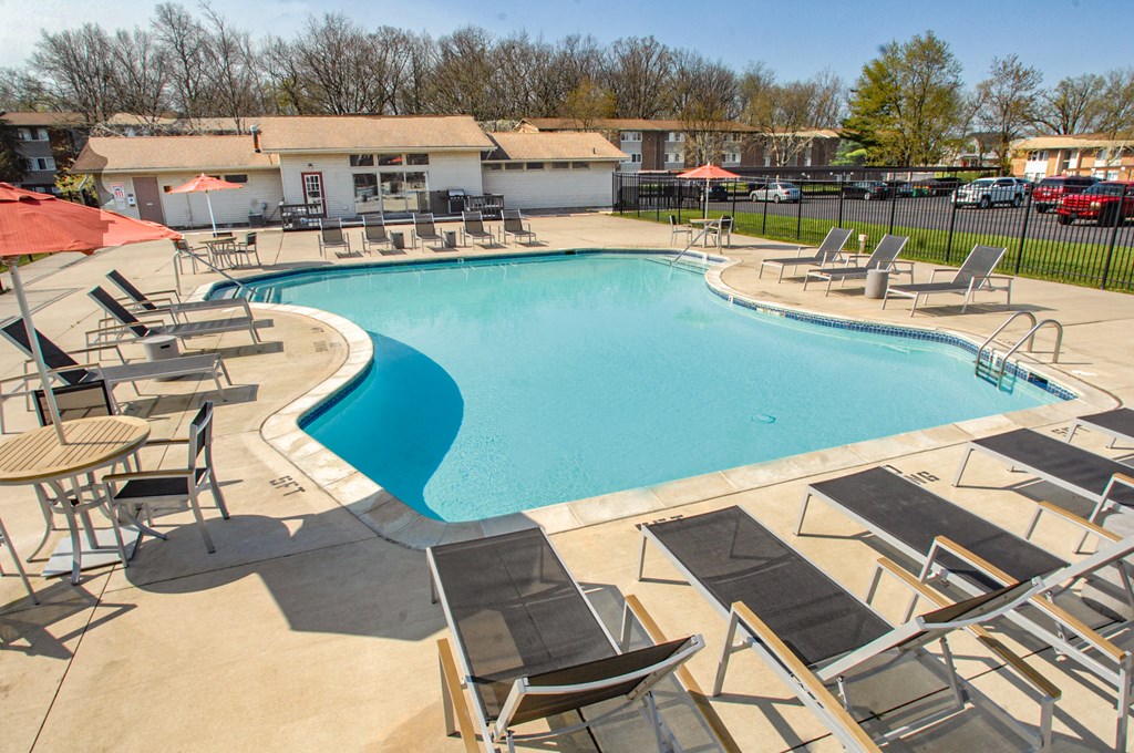 the swimming pool at the resort at governors crossing