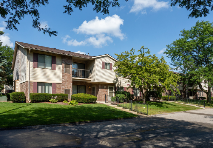 Apartments with washer and dryer in Westland, MI