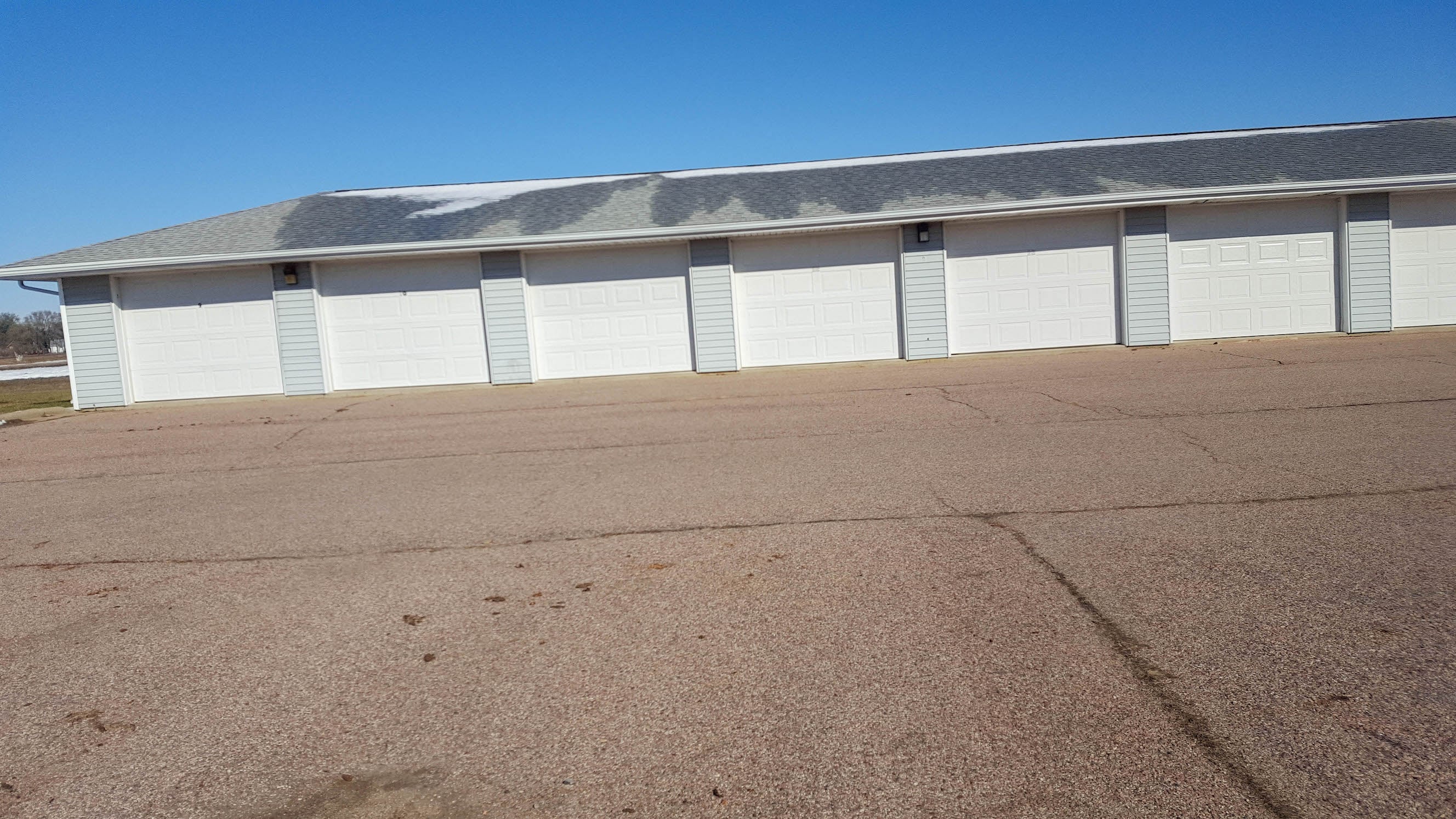 Maplecrest Garages