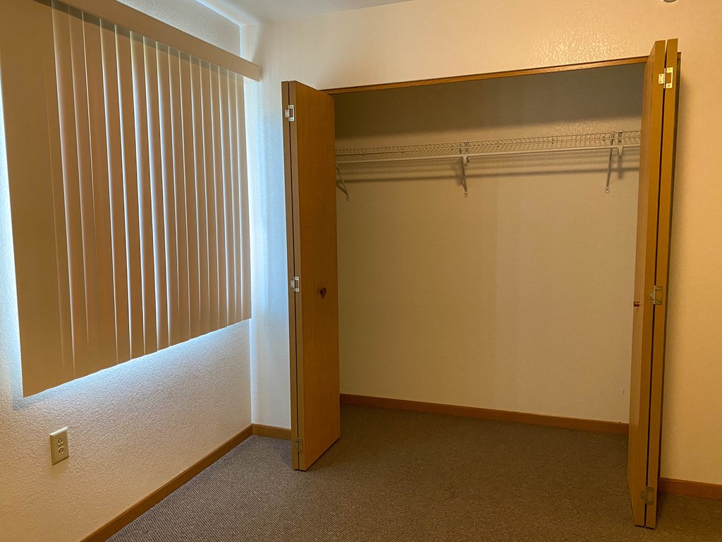 Hamilton Knolls Unit 10 Bedroom Closet